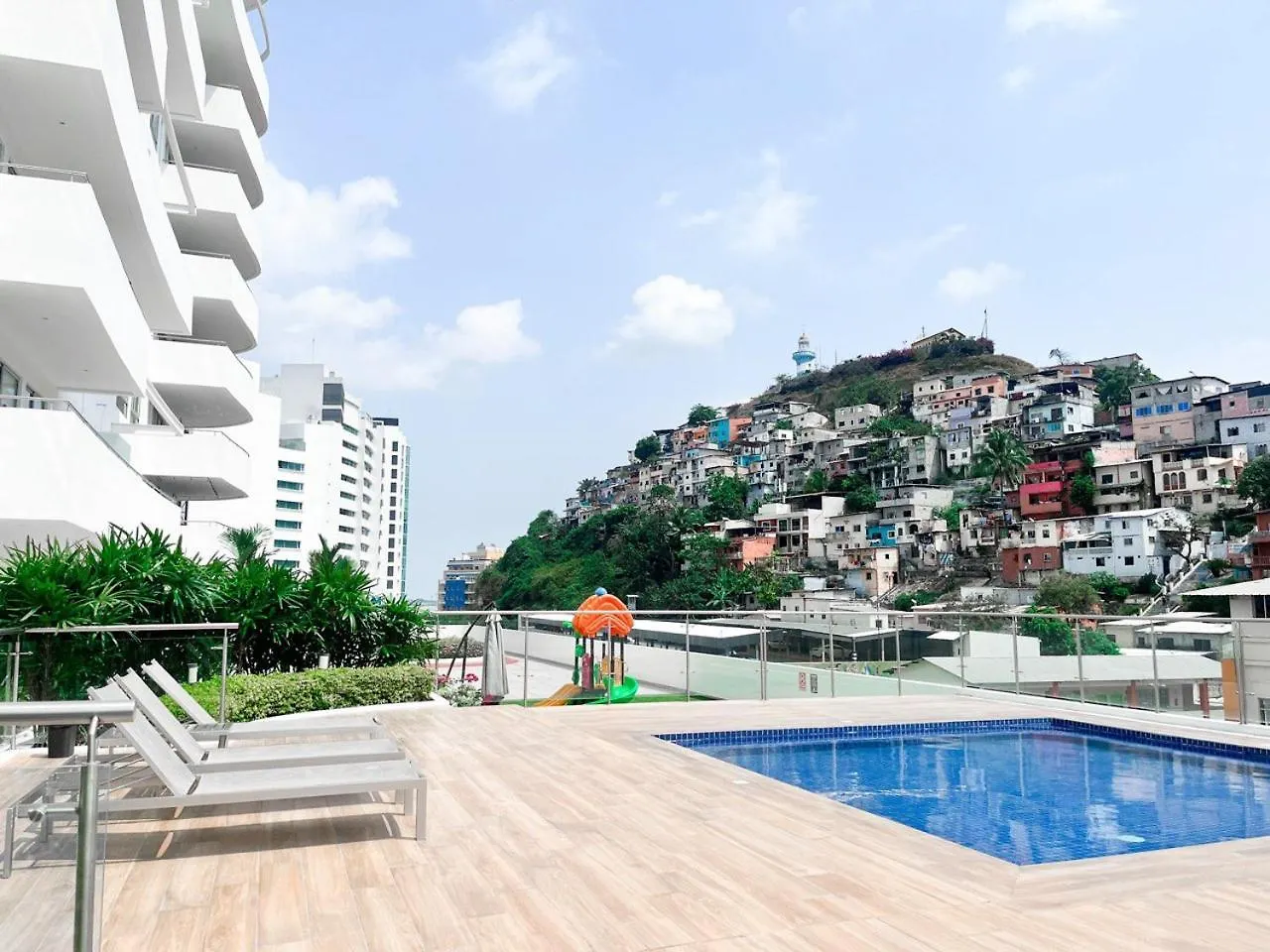 3 Camas, Piscina, Gym, Parqueo, Santana Loft Apartment Guayaquil